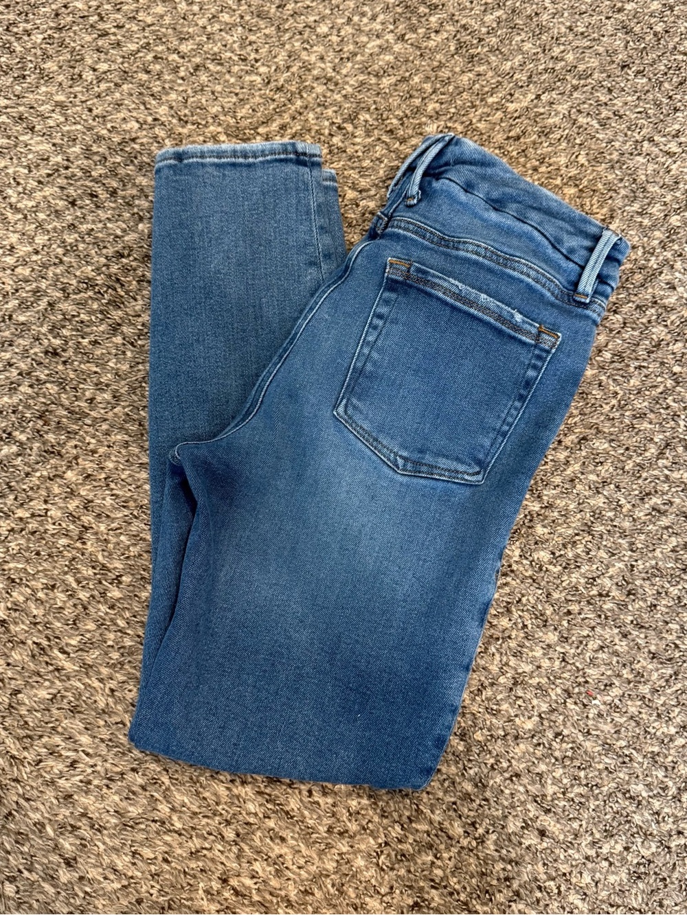 Good American 8/29 Classic Mid-Blue Distressed Women’s Jeans - Picture 3 of 7